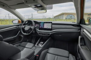 103 Skoda Octavia Interior 5ec80bb5